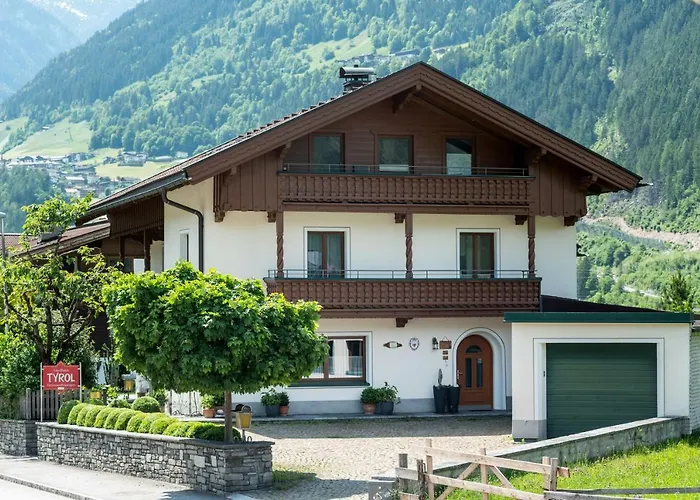 Апартаменты Tyrol *